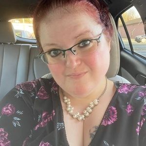 Meet your Posher, Felicia